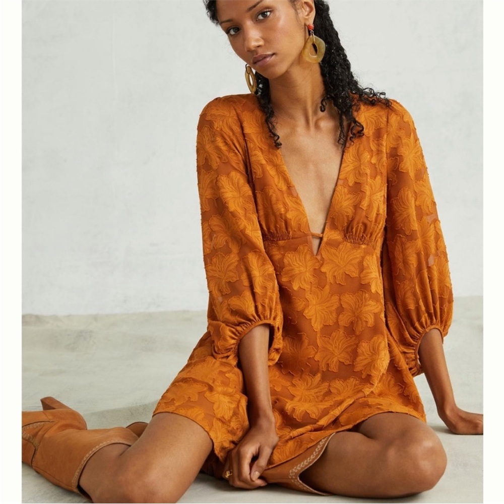 Elegant Orange Floral Dress - Picture 2 of 12